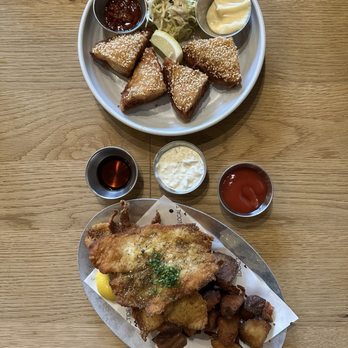 Local Tide - The spread - shrimp toast, dover and fries - IG @bougiefoodieboi - Seafood Near Me - Seattle, Washington