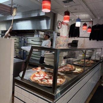Joe’s Pizza - Counter - Pizza Near Me - Miami Beach, Florida Joe’s Pizza - Counter - Pizza Near Me - Miami Beach, Florida