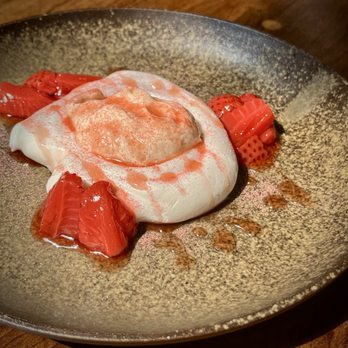 Iyasare - Yuzu Pavlova - Japanese Near Me - Berkeley, California Iyasare - Yuzu Pavlova - Japanese Near Me - Berkeley, California
