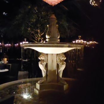RH Rooftop Restaurant at RH Charlotte - Fountain inside - American Near Me - Charlotte, North Carolina