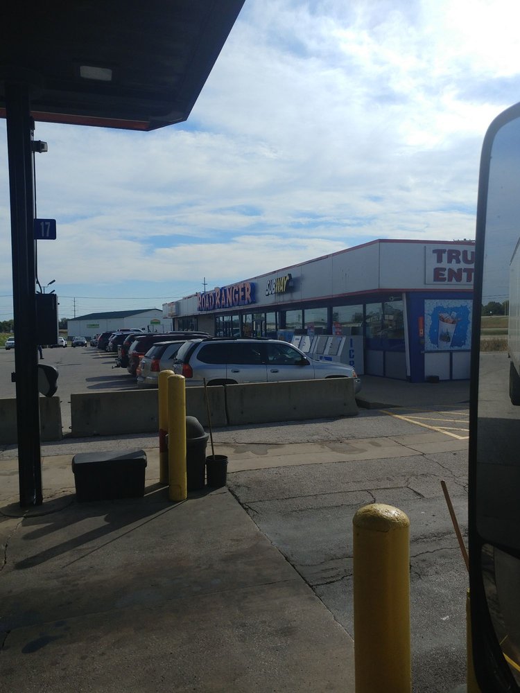 ROAD RANGER 12 Photos 3752 Camp Butler Rd, Springfield, Illinois