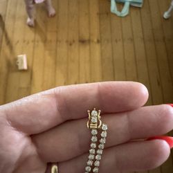 Pottle Auctions - Tennis bracelet that broke after 20 days wear