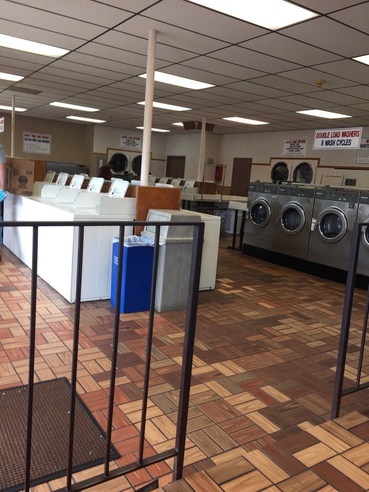 PARKTOWNE LAUNDRIES 1100 Emerald Ter, Sun Prairie, Wisconsin