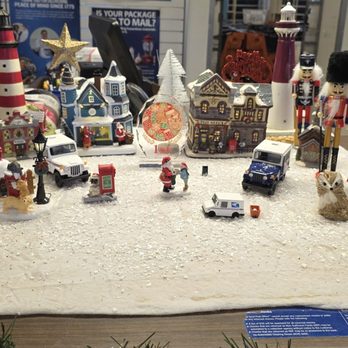 US Post Office - Display between ladies helping customers - Post Offices Near Me - San Fernando, California US Post Office - Display between ladies helping customers - Post Offices Near Me - San Fernando, California