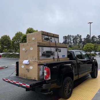 Wayne's Hauling - Couch Delivery - Movers Near Me Wayne's Hauling - Couch Delivery - Movers Near Me