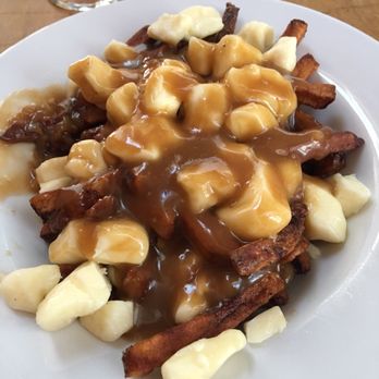 La Souche - Poutine - Brewpubs Near Me - Stoneham, Quebec