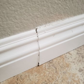 Demontecristo Floor and Paint - a crack in the floor - Flooring Near Me Demontecristo Floor and Paint - a crack in the floor - Flooring Near Me