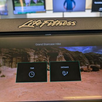 Equinox Palos Verdes - TVs lined up with different news stations.  I appreciate the variety. - Gyms Near Me - Rolling Hills Estates, California