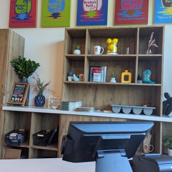 Broken Yolk Cafe - Breakfast & Brunch Near Me - McKinney, Texas