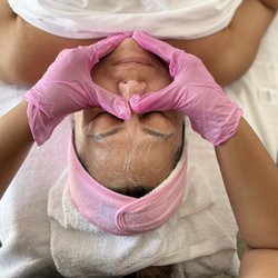 The Hair Gym - Refresh Facial