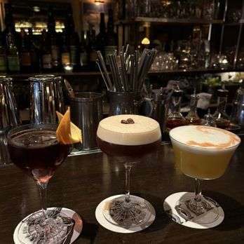 L'Antiquaire - Cocktail Bars Near Me - Lyon, 69 L'Antiquaire - Cocktail Bars Near Me - Lyon, 69