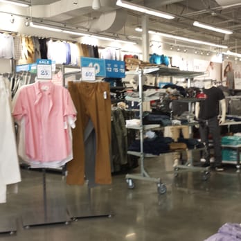 Old Navy Outlet - Old Navy at the Mebane Premium Outlet - Women's Clothing Near Me - Mebane, North Carolina