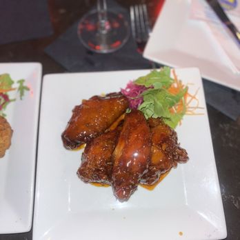 Hush Restaurant & Lounge - Chicken Wings - Lounges Near Me - Elmont, New York