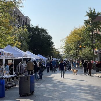 Lincoln Square Ravenswood Apple Fest - Festivals Near Me - Chicago, Illinois Lincoln Square Ravenswood Apple Fest - Festivals Near Me - Chicago, Illinois