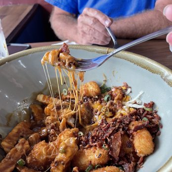 Cronies Bar & Grill - Mauna Loa Gravy-Cheese Fries - New American Near Me - Hilo, Hawaii