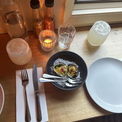 Mamasita - Oysters and classic margaritas
