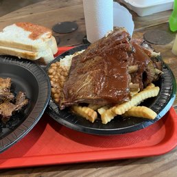 Deluxe platter (with bread removed) and burnt ends