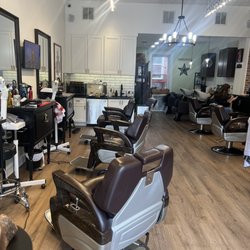 The Presidents Club Barber Shop - Inside