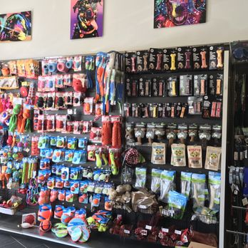 Chew-That - A wide selection of summer toys - Pet Stores Near Me - Ottawa, Ontario Chew-That - A wide selection of summer toys - Pet Stores Near Me - Ottawa, Ontario