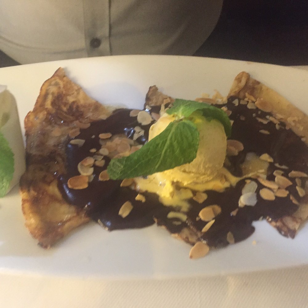 Le Madeleine C - Crepes w chocolate sauce and vanilla ice cream - French Near Me - Paris, 75 Le Madeleine C - Crepes w chocolate sauce and vanilla ice cream - French Near Me - Paris, 75
