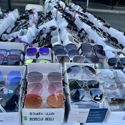 Locust Street Festival - Cute sunglasses!