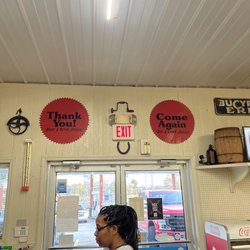 Grocery Barn - Love the down home feel! It's like they know you even when you are a stranger