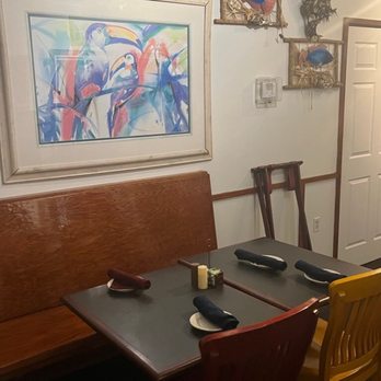 Toucan Grill & Fresh Bar - Seating - American Near Me - Oriental, North Carolina