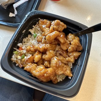 Panda Express - a bowl of chicken and rice - Chinese Near Me - Avon, Ohio