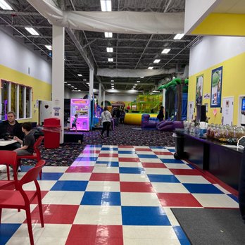 Jump!Zone Crystal Lake - Cool stuff. - Indoor Playcenter Near Me - Crystal Lake, Illinois