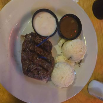 Logan's Roadhouse - 8 ounce steak, mashed potatoes, 2 gravy options - Steakhouses Near Me - Lufkin, Texas Logan's Roadhouse - 8 ounce steak, mashed potatoes, 2 gravy options - Steakhouses Near Me - Lufkin, Texas