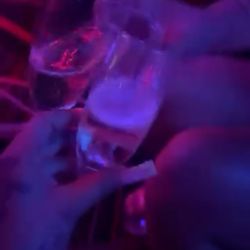 Heart Breakers - Champagne service