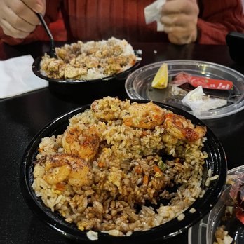 Hibachi Papi - Fried rice with shrimp . I already had eaten most of the shrimp - Teppanyaki Near Me - Los Angeles, California Hibachi Papi - Fried rice with shrimp . I already had eaten most of the shrimp - Teppanyaki Near Me - Los Angeles, California
