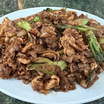 Ontar Thai Cuisine - Chicken pad see ew - Thai Near Me - Henderson, Nevada Ontar Thai Cuisine - Chicken pad see ew - Thai Near Me - Henderson, Nevada