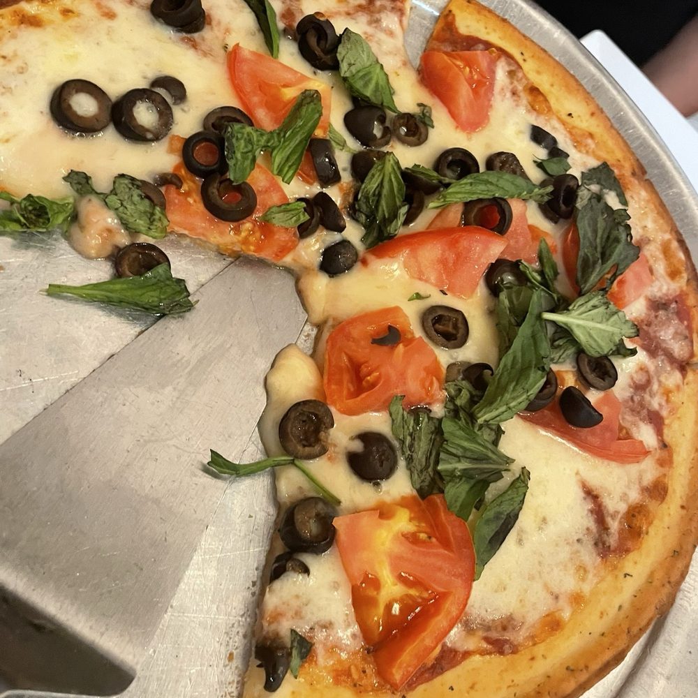 Bari - Cauliflower crust pizza - Pizza Near Me - San Juan, Puerto Rico Bari - Cauliflower crust pizza - Pizza Near Me - San Juan, Puerto Rico