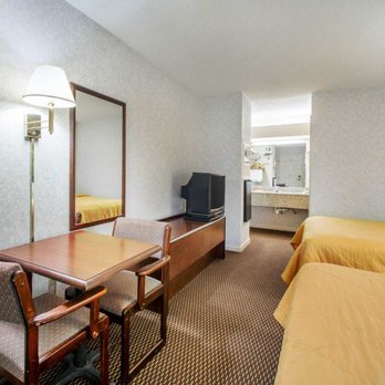 Econo Lodge - Hotels Near Me - Troy, Alabama