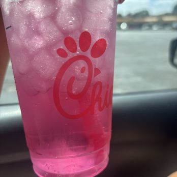 Chick-fil-A - Their Pineapple Dragonfruit & Sprite is so good ! Second time ordering it this week . Definitely satisfying my pregnancy cravings. - Fast Food Near Me - Sherwood, Oregon Chick-fil-A - Their Pineapple Dragonfruit & Sprite is so good ! Second time ordering it this week . Definitely satisfying my pregnancy cravings. - Fast Food Near Me - Sherwood, Oregon