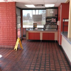 Del Taco - This is the front of the store and the ordering area, all of which are dated looking.