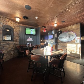 Bloomfield's Pub - Inside - Pubs Near Me - Depew, New York