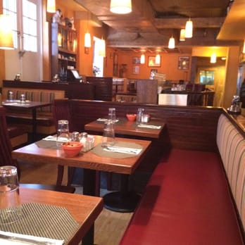 Barking Dog - 10am on weekday - American Near Me - New York, New York Barking Dog - 10am on weekday - American Near Me - New York, New York