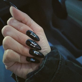 M Nail Bar - nails done by Ivy - Nail Salons Near Me - Villa Park, California