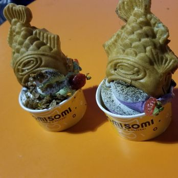 Somisomi - Milk match mix with red bean filling (left) Black sesame and ube with Nutella filling (right) - Desserts Near Me - Cupertino, California Somisomi - Milk match mix with red bean filling (left) Black sesame and ube with Nutella filling (right) - Desserts Near Me - Cupertino, California