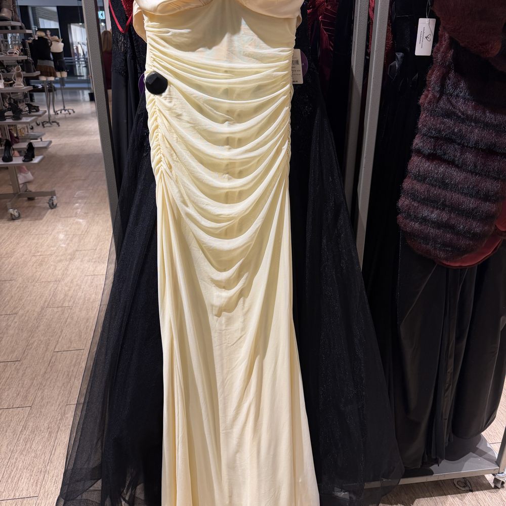 Windsor - Long dresses - Women's Clothing Near Me - Mission Viejo, California Windsor - Long dresses - Women's Clothing Near Me - Mission Viejo, California