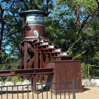 Lake Shasta Caverns - Landmarks & Historical Buildings Near Me - Lakehead, California