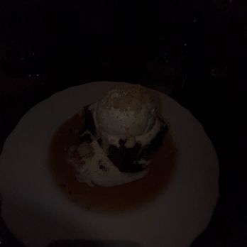 Trivoli Tavern - Sticky Date Cake - American Near Me - Chicago, Illinois Trivoli Tavern - Sticky Date Cake - American Near Me - Chicago, Illinois