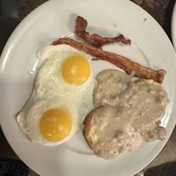 White Wolf Cafe - biscuits Biscuit and Gravy two eggs bacon - New American Near Me - Orlando, Florida White Wolf Cafe - biscuits Biscuit and Gravy two eggs bacon - New American Near Me - Orlando, Florida