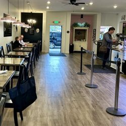 Gina's Piece of Cake - Orcutt - Inside