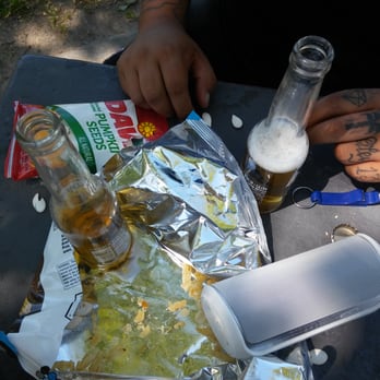 Hilltop Park - Coronas,chips,pumpkin seeds and music...que mas quieres!!?? - Parks Near Me - Chula Vista, California