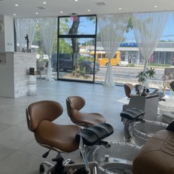 Lucent Nails Spa - Pretty, clean salon!