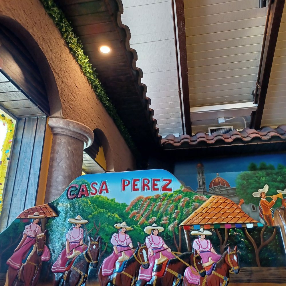 Casa Perez - The bac k of the booths - Mexican Near Me - Dewey, Arizona Casa Perez - The bac k of the booths - Mexican Near Me - Dewey, Arizona