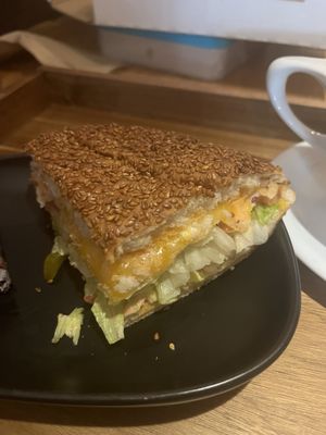 Al Manakeesh by null